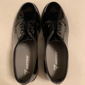 Bates Lites High Gloss black shoes size 8